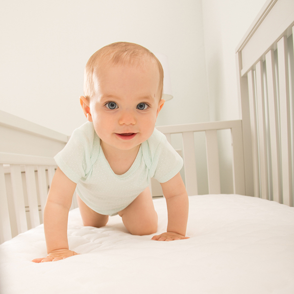 Matracvédő - Miért szükséges a babaágyba és milyet válassz?