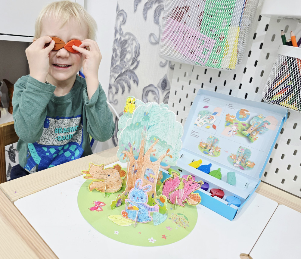   Kreatív színező készlet méhviasz krétával, Móka a faházban Avenir
