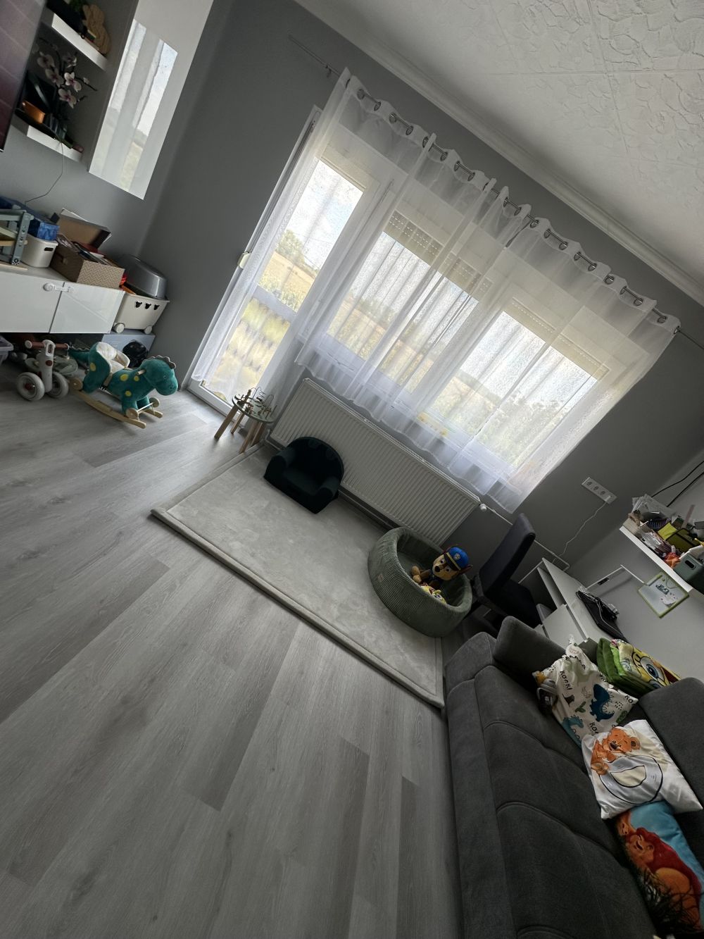 Hakuna matte memóriahabos puha gyerekszőnyeg 150x200 cm - Sötétszürke